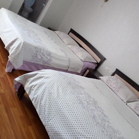 Small Guest House كفارياتي المظهر الخارجي الصورة