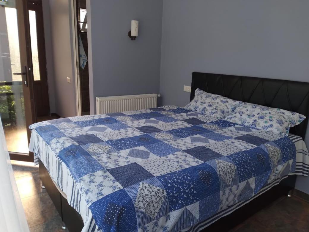Small Guest House كفارياتي المظهر الخارجي الصورة