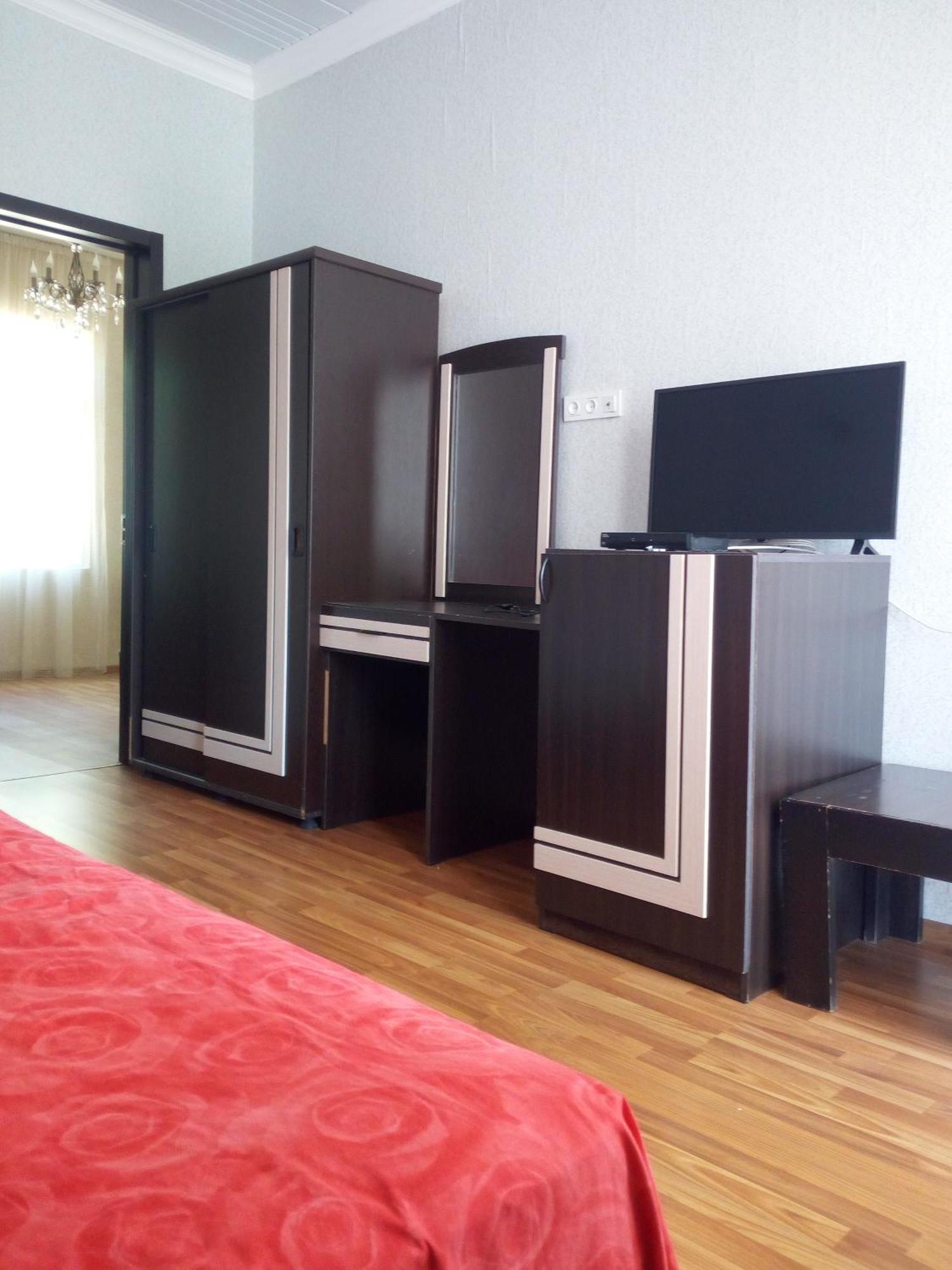Small Guest House كفارياتي المظهر الخارجي الصورة