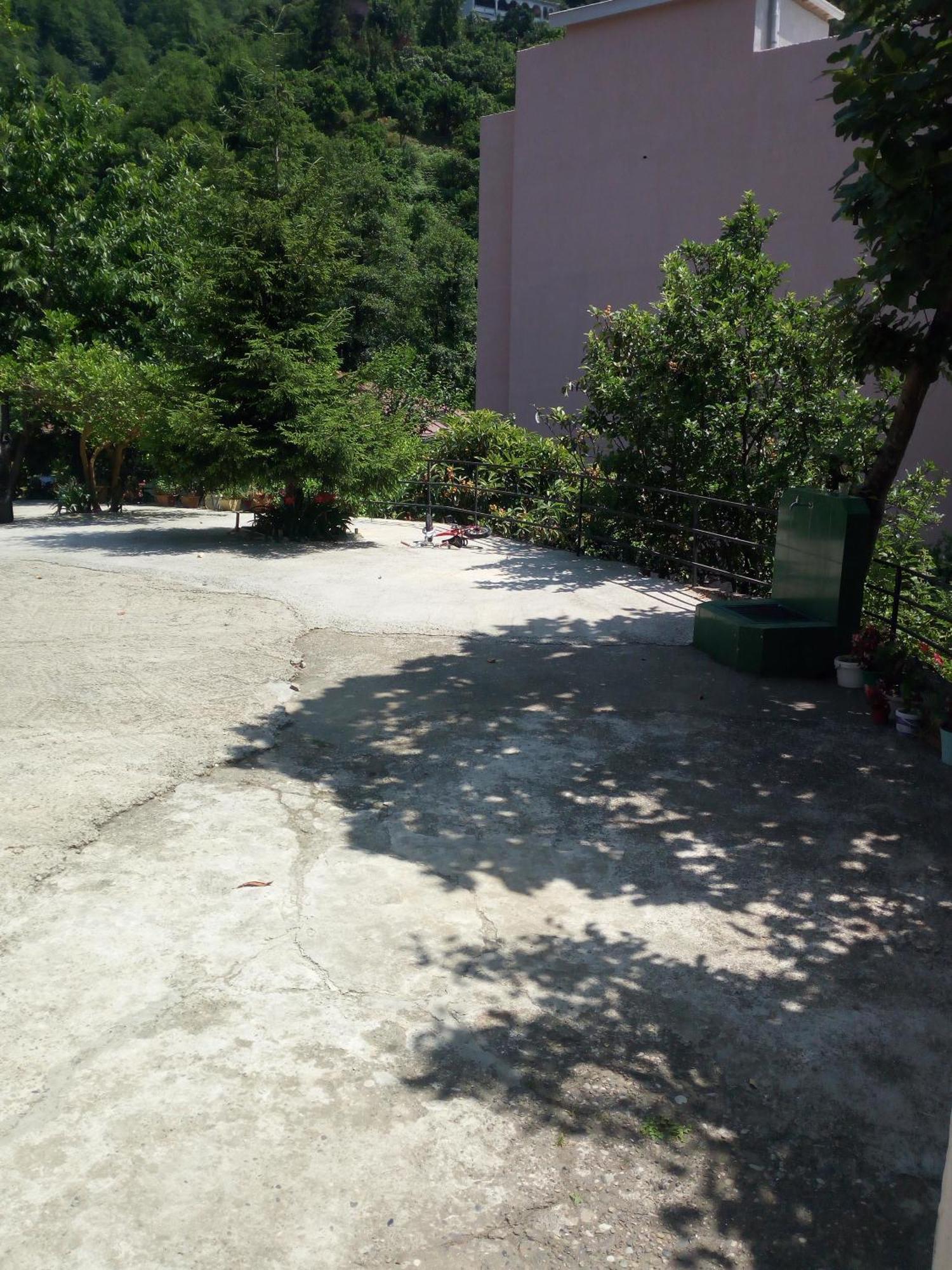 Small Guest House كفارياتي المظهر الخارجي الصورة